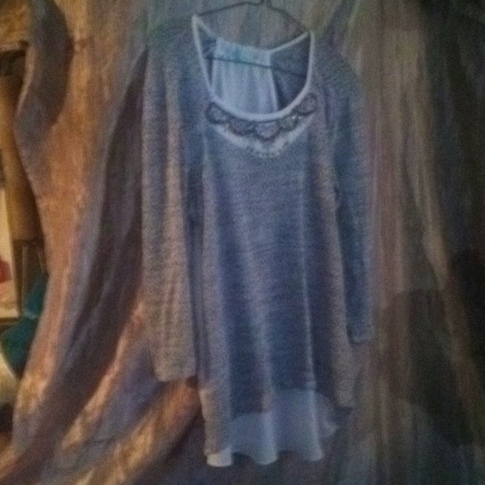 Woman's dress shirt size large